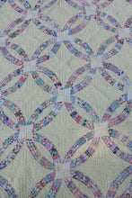 Load image into Gallery viewer, Vintage Wedding Ring Quilt