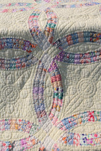 Load image into Gallery viewer, Vintage Wedding Ring Quilt